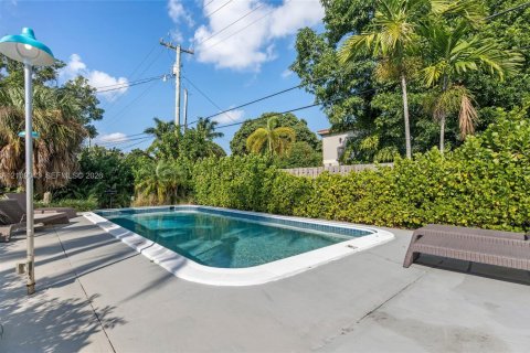 Villa ou maison à louer à Fort Lauderdale, Floride: 1 chambre, 151.99 m2 № 2423023 - photo 14