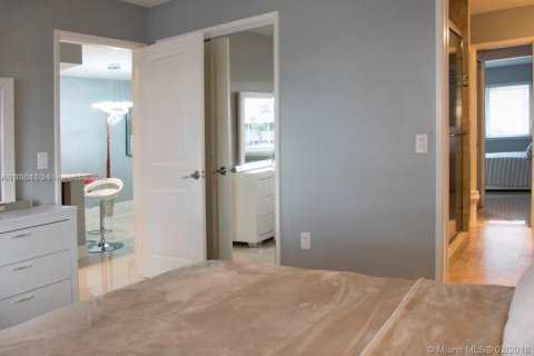 Condominio en alquiler en Pompano Beach, Florida, 2 dormitorios, 78.04 m2 № 1944454 - foto 16