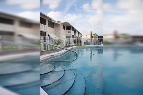Condominio en alquiler en Pompano Beach, Florida, 2 dormitorios, 78.04 m2 № 1944454 - foto 20