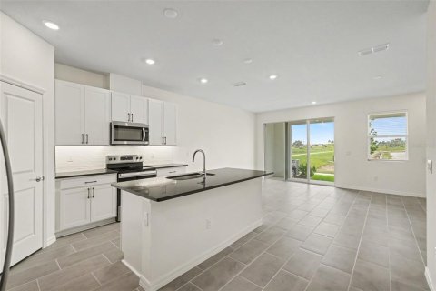 Touwnhouse à louer à San Antonio, Floride: 3 chambres, 148.83 m2 № 2310869 - photo 7