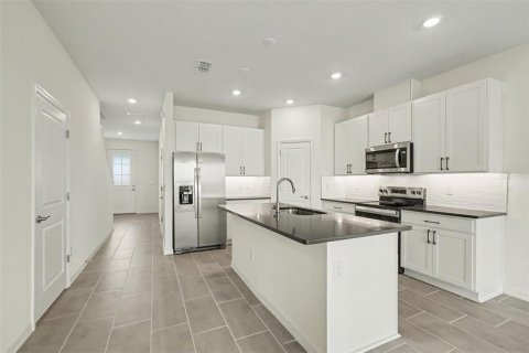 Touwnhouse à louer à San Antonio, Floride: 3 chambres, 148.83 m2 № 2310869 - photo 9