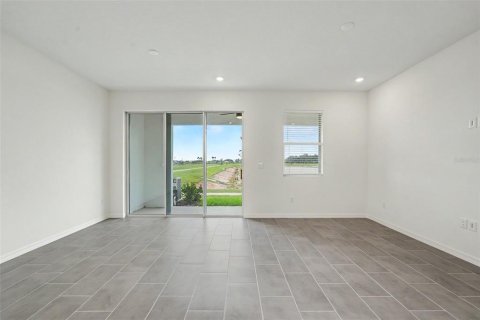 Touwnhouse à louer à San Antonio, Floride: 3 chambres, 148.83 m2 № 2310869 - photo 11
