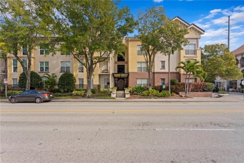Copropriété à vendre à Tampa, Floride: 3 chambres, 130.16 m2 № 1907236 - photo 1