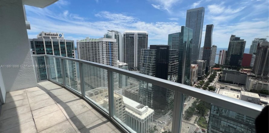 Студия в кондо в Майами, Флорида № 1940318