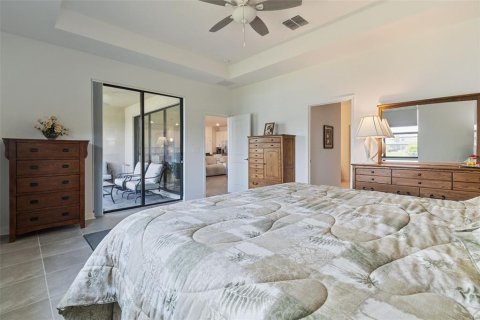 House in Bradenton, Florida 3 bedrooms, 226.59 sq.m. № 1827835 - photo 24