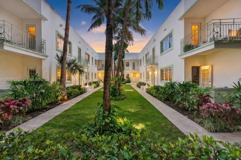 Condo in Miami Beach, Florida, 1 bedroom  № 2065173 - photo 18