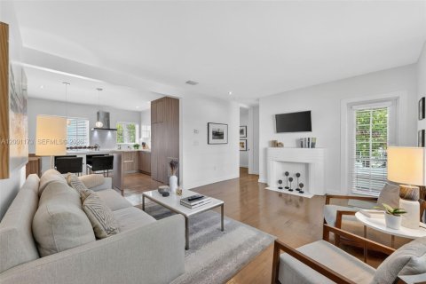 Condo in Miami Beach, Florida, 1 bedroom  № 2065173 - photo 6