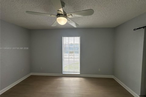 Copropriété à louer à Pembroke Pines, Floride: 2 chambres, 102.19 m2 № 2027460 - photo 8