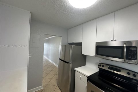 Copropriété à louer à Pembroke Pines, Floride: 2 chambres, 102.19 m2 № 2027460 - photo 7