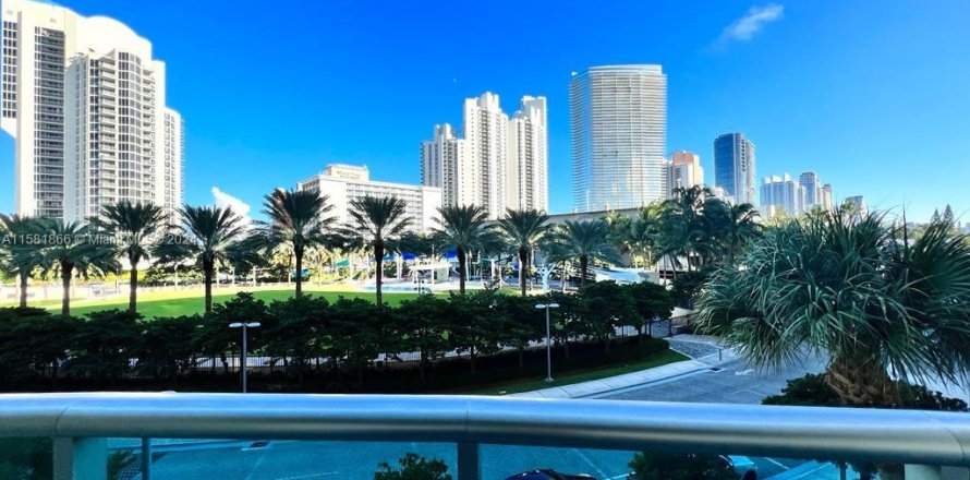 Condo à Sunny Isles Beach, Floride, 1 chambre № 1704026