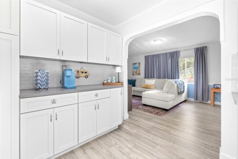 Casa en venta en Winter Haven, Florida, 4 dormitorios, 231.51 m2 № 1900184 - foto 15