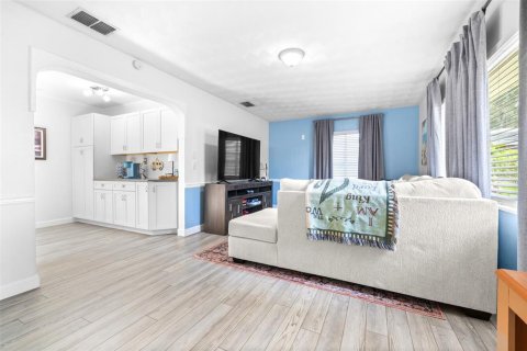 Casa en venta en Winter Haven, Florida, 4 dormitorios, 231.51 m2 № 1900184 - foto 19