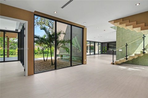 Villa ou maison à vendre à Pinecrest, Floride: 6 chambres, 686.36 m2 № 2253534 - photo 28