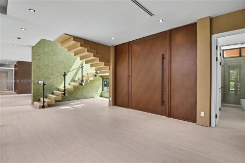 Villa ou maison à vendre à Pinecrest, Floride: 6 chambres, 686.36 m2 № 2253534 - photo 27