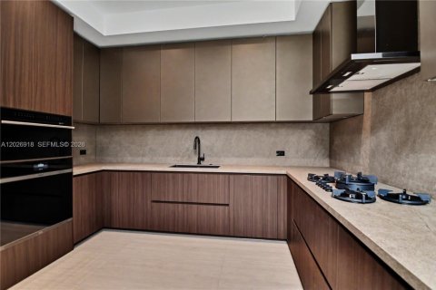 Villa ou maison à vendre à Pinecrest, Floride: 6 chambres, 686.36 m2 № 2253534 - photo 24
