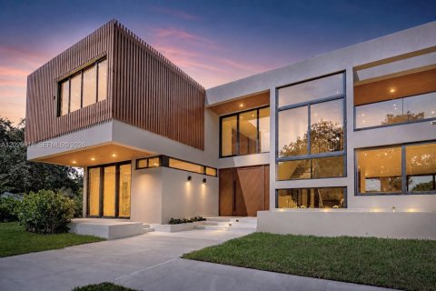 Villa ou maison à vendre à Pinecrest, Floride: 6 chambres, 686.36 m2 № 2253534 - photo 3