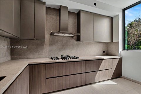 Villa ou maison à vendre à Pinecrest, Floride: 6 chambres, 686.36 m2 № 2253534 - photo 25