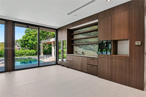 Villa ou maison à vendre à Pinecrest, Floride: 6 chambres, 686.36 m2 № 2253534 - photo 21