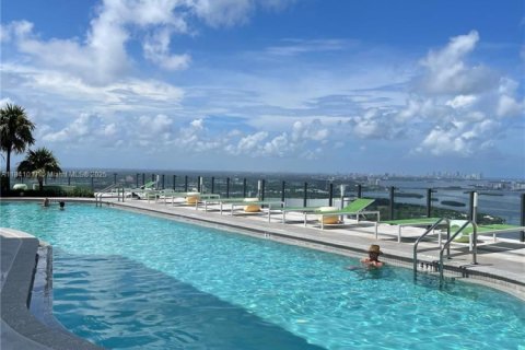 Condo in Miami, Florida, 1 bedroom  № 1833731 - photo 19