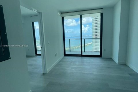 Condo in Miami, Florida, 1 bedroom  № 1833731 - photo 4