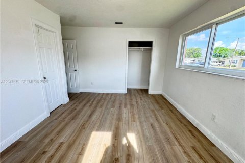 Casa en venta en Miramar, Florida, 3 dormitorios, 117.24 m2 № 2173219 - foto 10