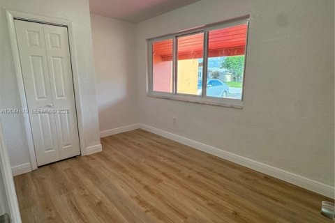 Casa en venta en Miramar, Florida, 3 dormitorios, 117.24 m2 № 2173219 - foto 8