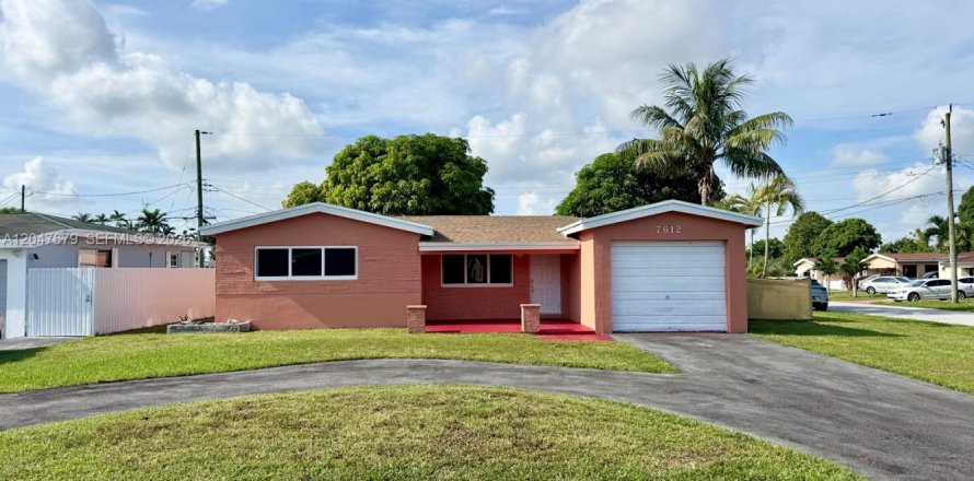 Casa en Miramar, Florida 3 dormitorios, 117.24 m2 № 2173219