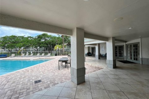 Copropriété à louer à West Palm Beach, Floride: 2 chambres, 91.88 m2 № 2044589 - photo 18