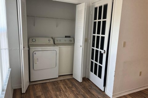 Copropriété à louer à West Palm Beach, Floride: 2 chambres, 91.88 m2 № 2044589 - photo 6