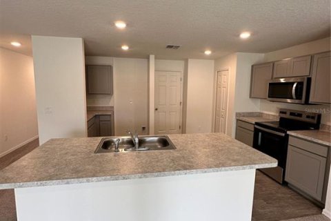 House in Palm Coast, Florida 4 bedrooms, 167.78 sq.m. № 1536679 - photo 3