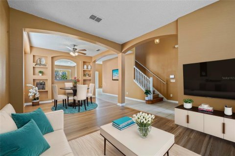 Casa en venta en Kissimmee, Florida, 6 dormitorios, 263.29 m2 № 1384822 - foto 11