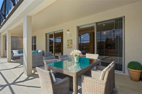 Casa en venta en Kissimmee, Florida, 6 dormitorios, 263.29 m2 № 1384822 - foto 4
