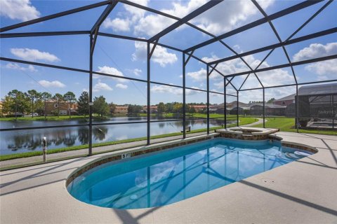 Casa en venta en Kissimmee, Florida, 6 dormitorios, 263.29 m2 № 1384822 - foto 3
