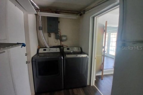 House in Port Charlotte, Florida 3 bedrooms, 176.42 sq.m. № 1879412 - photo 25