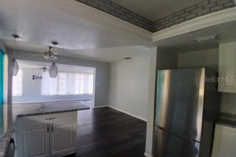 House in Port Charlotte, Florida 3 bedrooms, 176.42 sq.m. № 1879412 - photo 6