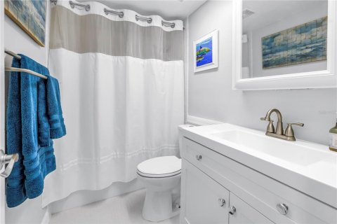 Condo in Saint Petersburg, Florida, 1 bedroom  № 1866238 - photo 19
