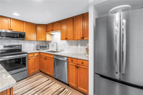 Condo in Saint Petersburg, Florida, 1 bedroom  № 1866238 - photo 16