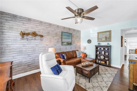 Condo in Saint Petersburg, Florida, 1 bedroom  № 1866238 - photo 8