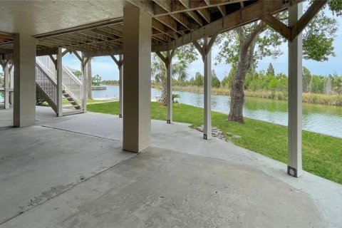 House in Hernando Beach, Florida 3 bedrooms, 162.39 sq.m. № 1618064 - photo 25