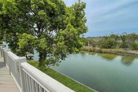 House in Hernando Beach, Florida 3 bedrooms, 162.39 sq.m. № 1618064 - photo 21
