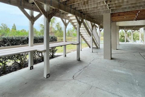 House in Hernando Beach, Florida 3 bedrooms, 162.39 sq.m. № 1618064 - photo 26