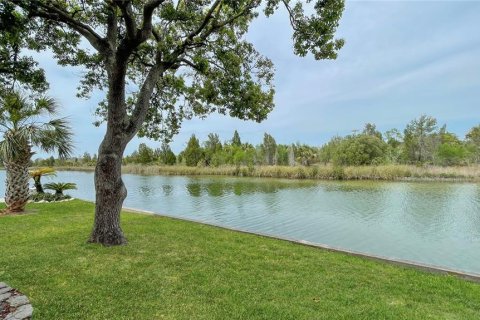 House in Hernando Beach, Florida 3 bedrooms, 162.39 sq.m. № 1618064 - photo 29