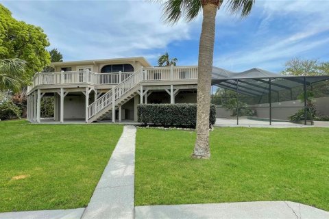 House in Hernando Beach, Florida 3 bedrooms, 162.39 sq.m. № 1618064 - photo 27