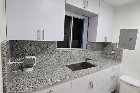 House in Lake Worth, Florida 3 bedrooms, 110.09 sq.m. № 2428182 - photo 7