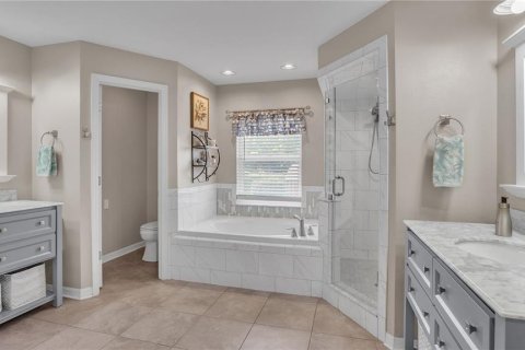 House in Lakeland, Florida 4 bedrooms, 372.72 sq.m. № 1918513 - photo 7