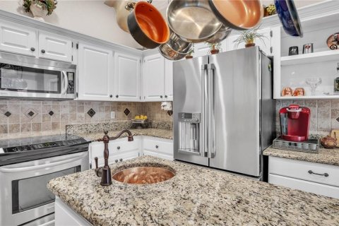 House in Lakeland, Florida 4 bedrooms, 372.72 sq.m. № 1918513 - photo 6