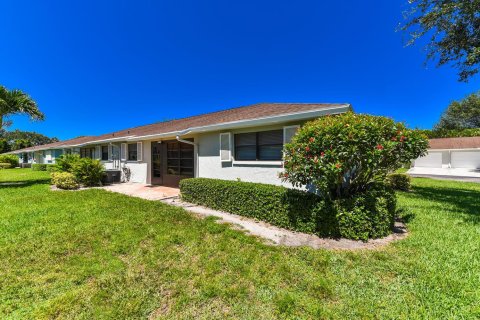 Condominio en venta en Boynton Beach, Florida, 2 dormitorios, 130.06 m2 № 1185561 - foto 1