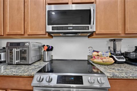 Townhouse in Riverview, Florida 3 bedrooms, 156.82 sq.m. № 2134275 - photo 8