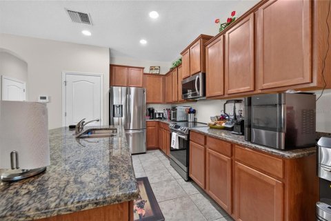 Townhouse in Riverview, Florida 3 bedrooms, 156.82 sq.m. № 2134275 - photo 6