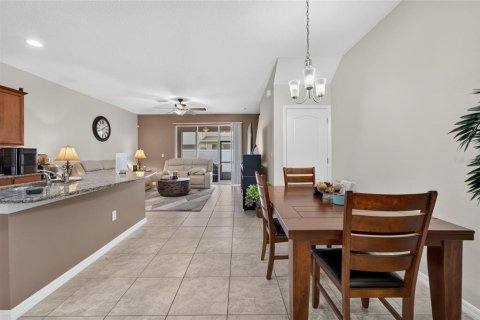 Townhouse in Riverview, Florida 3 bedrooms, 156.82 sq.m. № 2134275 - photo 15